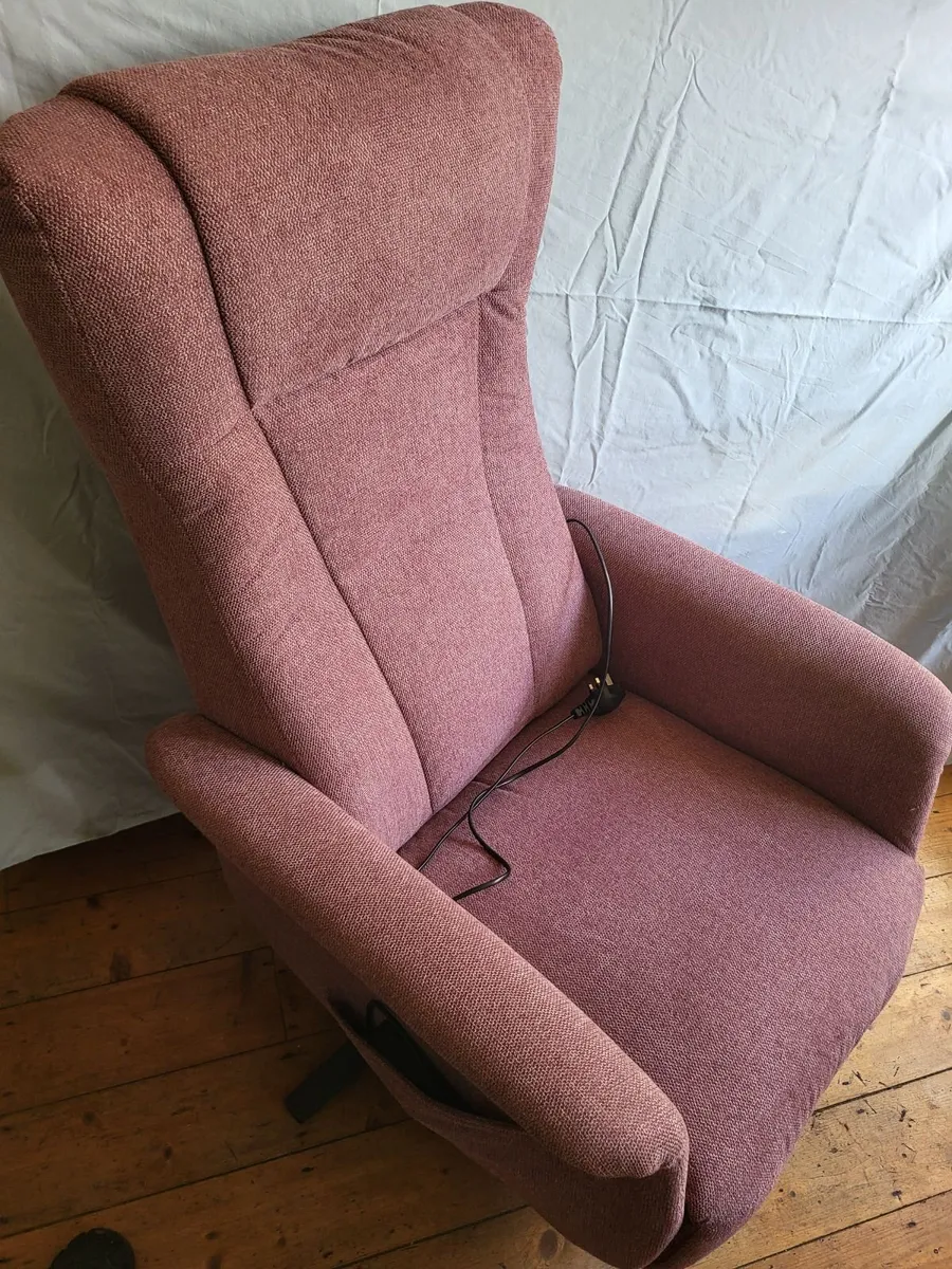 Electric Reclining Chair - Image 3