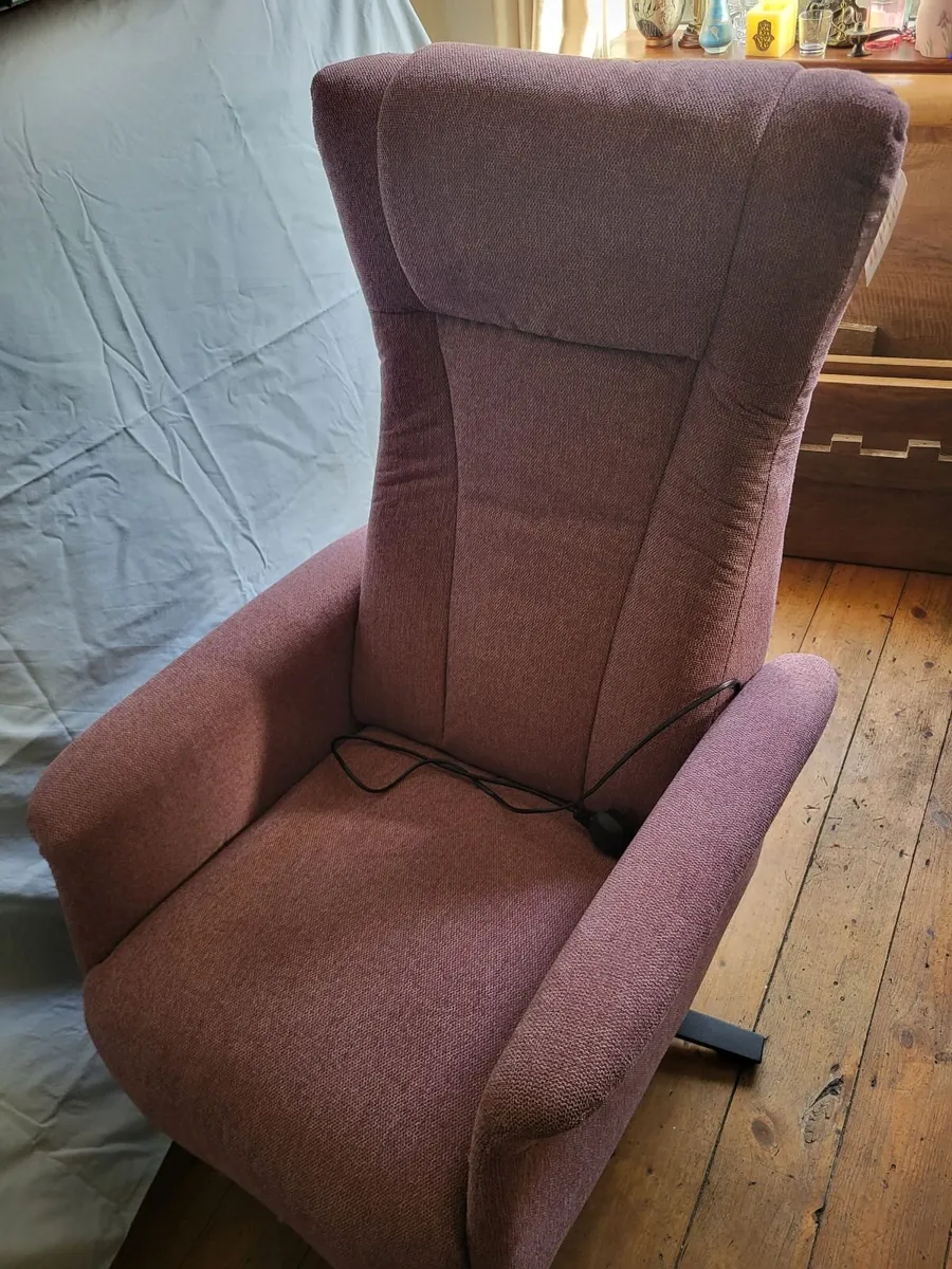 Electric Reclining Chair - Image 4