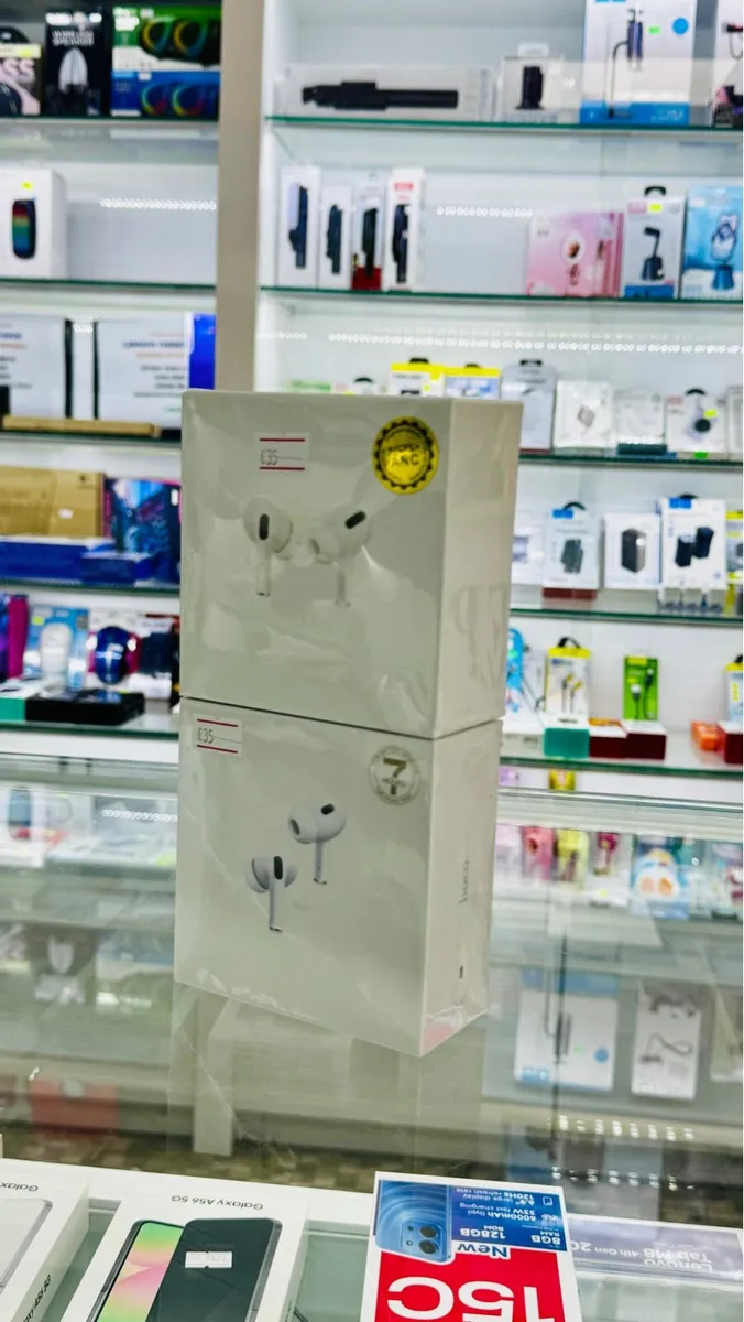 Blutooth earphones ( generic AirPods Pro )