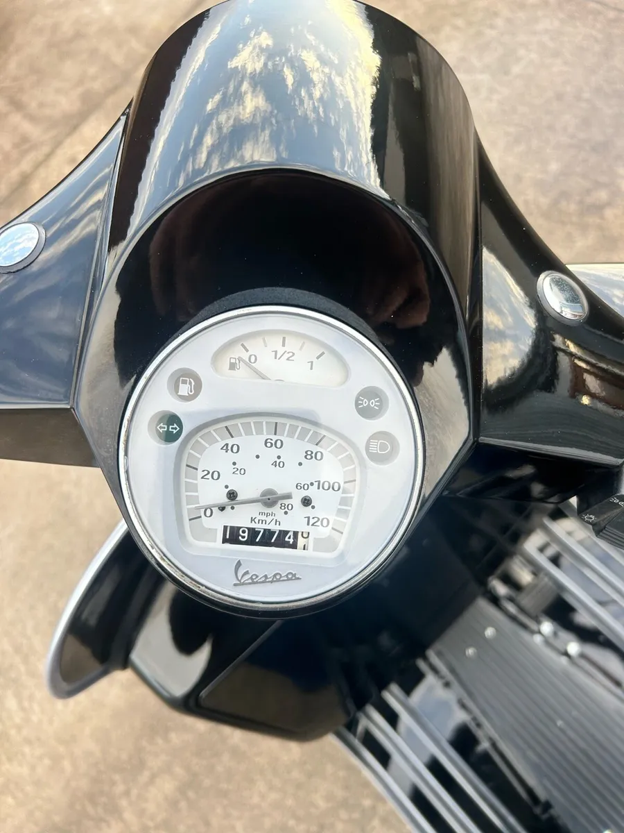 2006 Vespa PX125E - Image 4