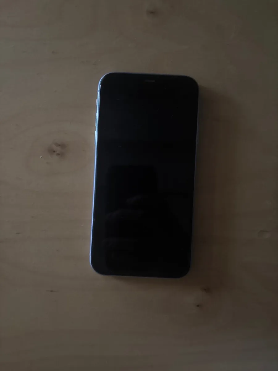 iPhone 11 64gb Unlocked - Good Condition - Image 4