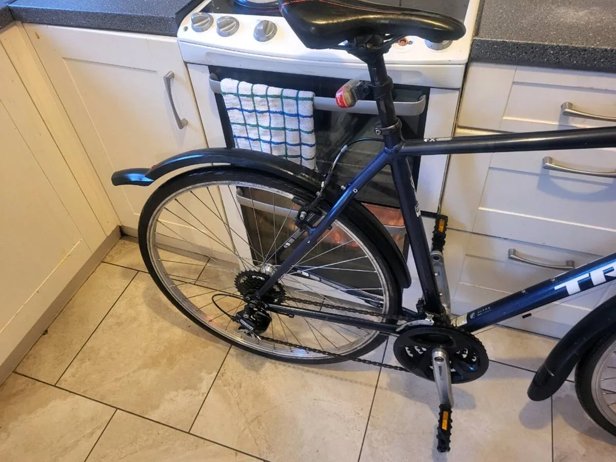 Mens trek bike - Image 4