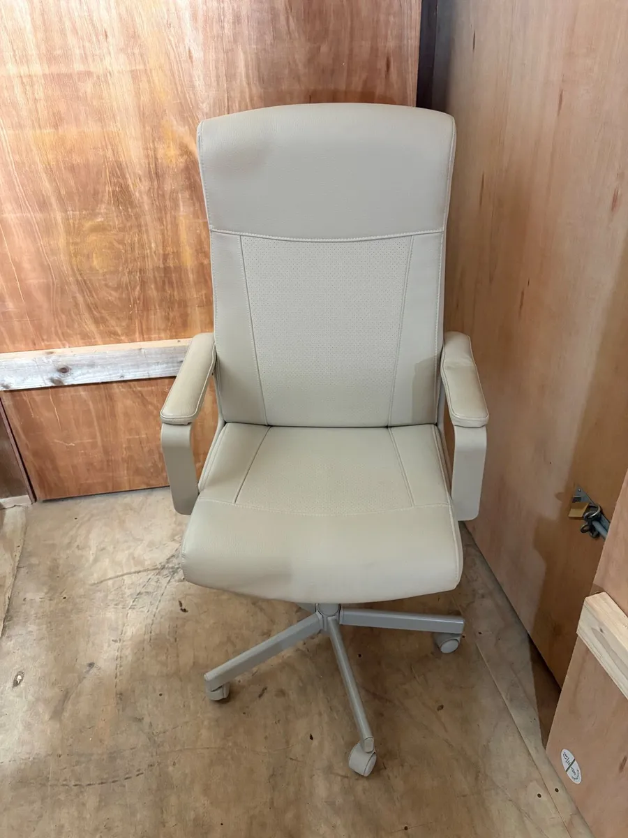 Office Chair - Image 1