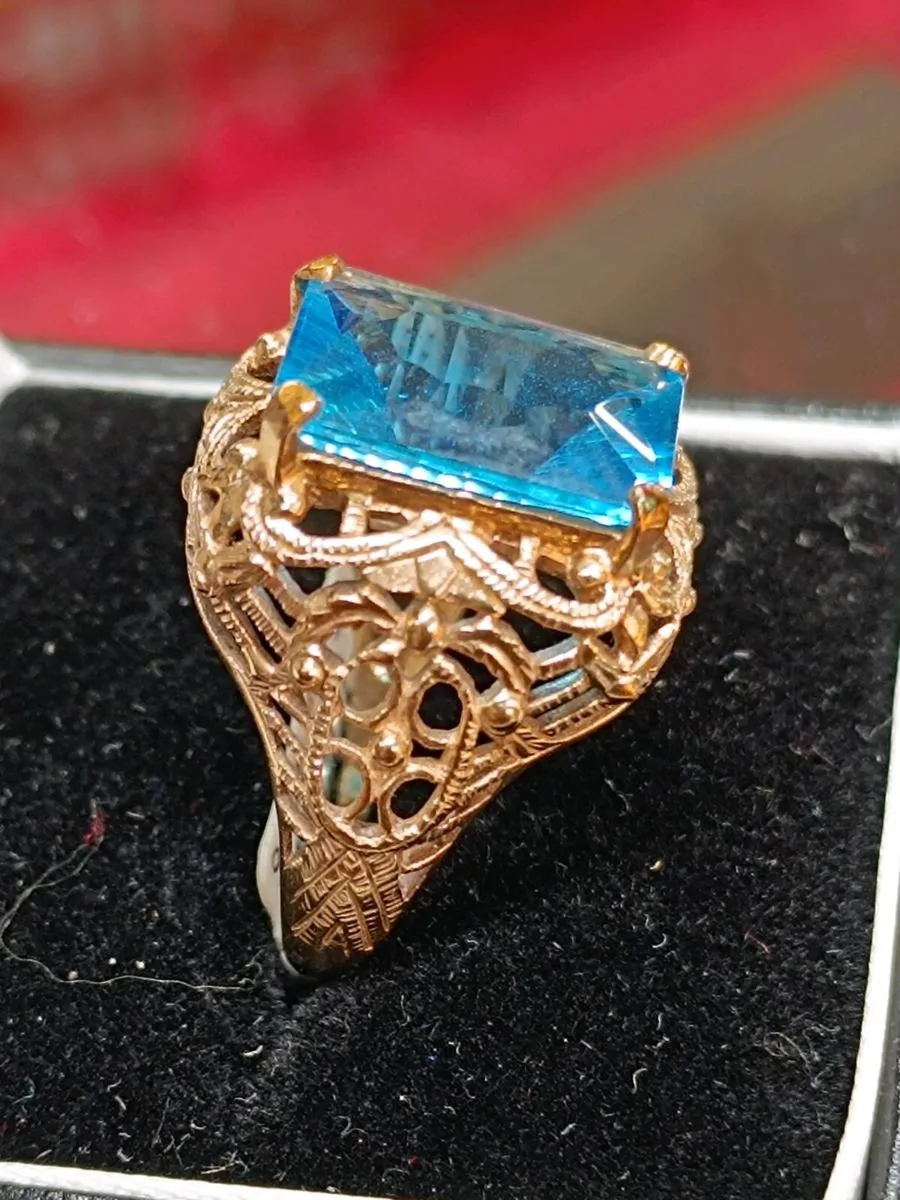 Vintage 9k Gold Blue Stone Fancy Ring - Image 2