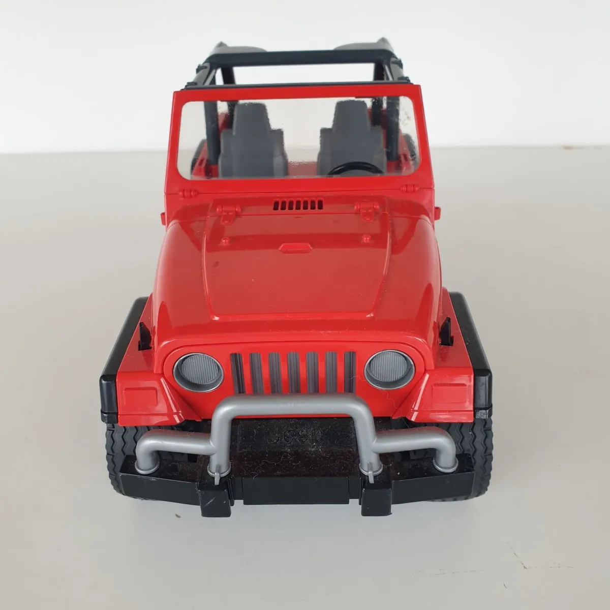 Bruder red jeep international - Image 2
