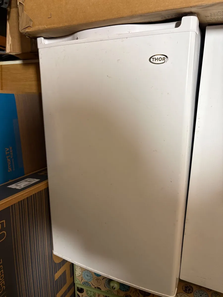 Undercounted freezer - Image 1