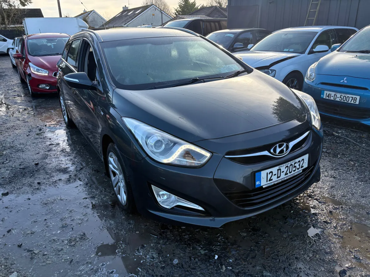 2012 Hyundai i40 no damage drive away - Image 2