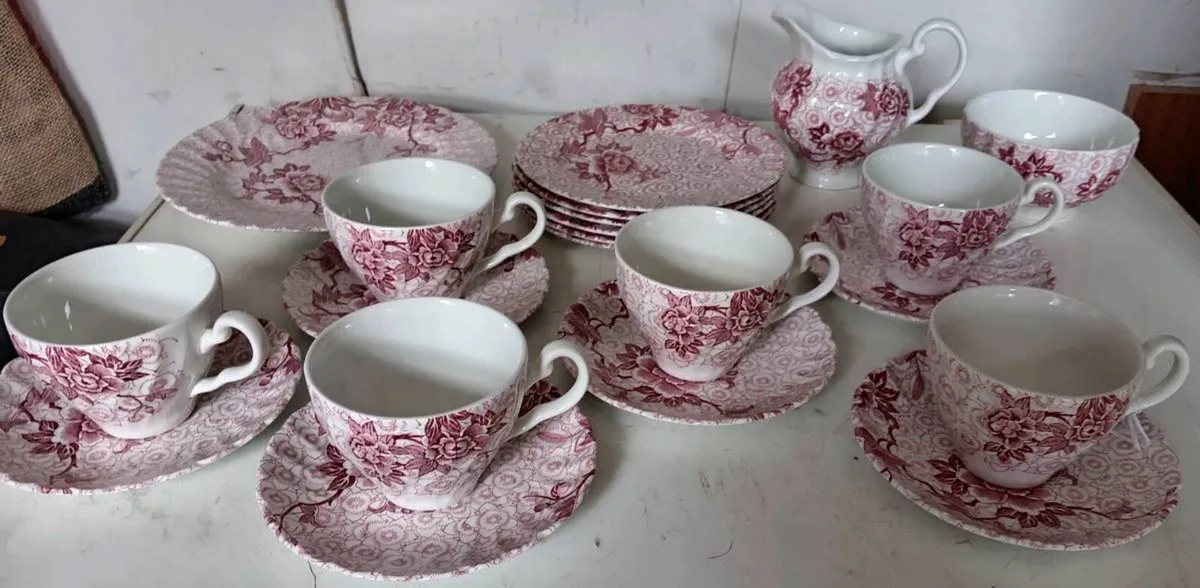 Johnson Brothers Red Lotus Teaset - Image 4