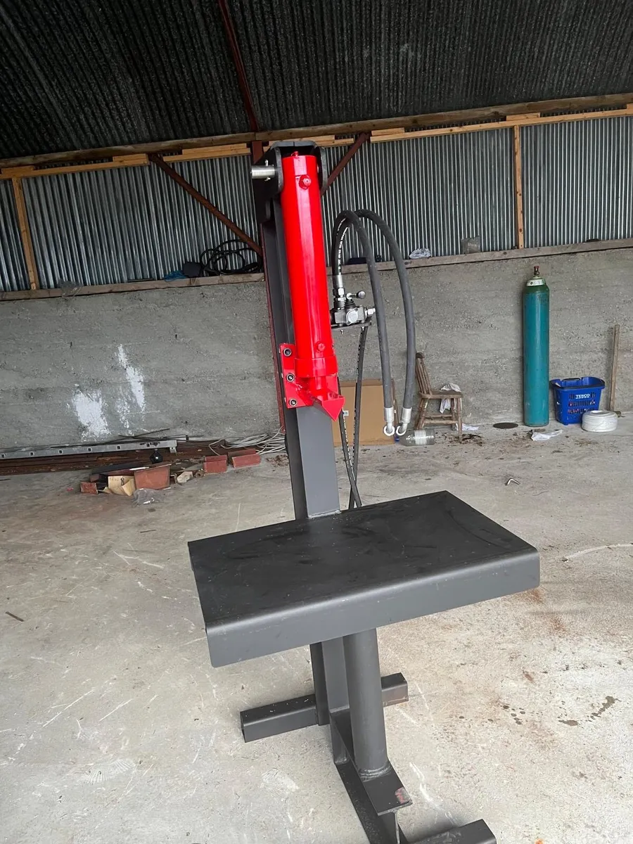 Log splitter - Image 1