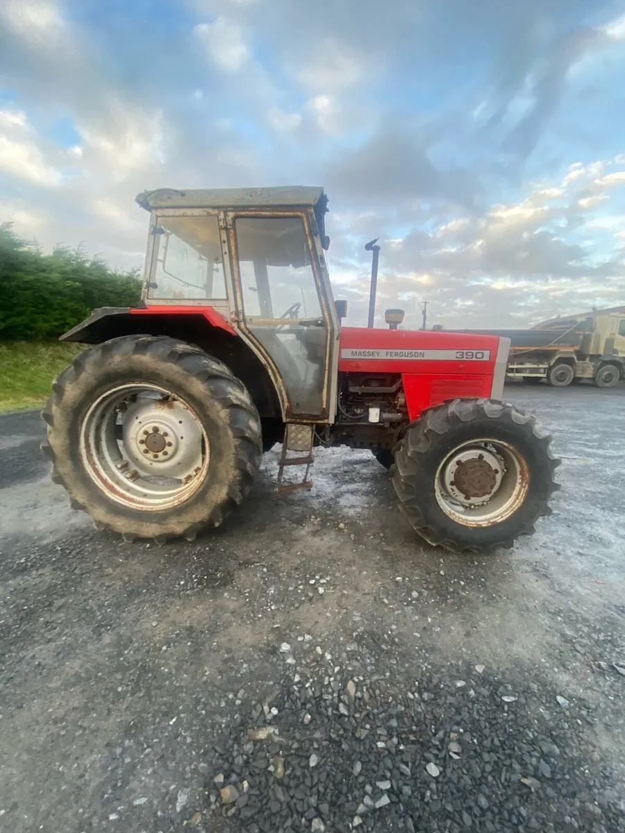 Massey Ferguson 390 - Image 1