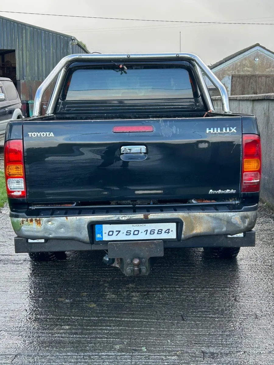 Toyota Hilux - Image 4