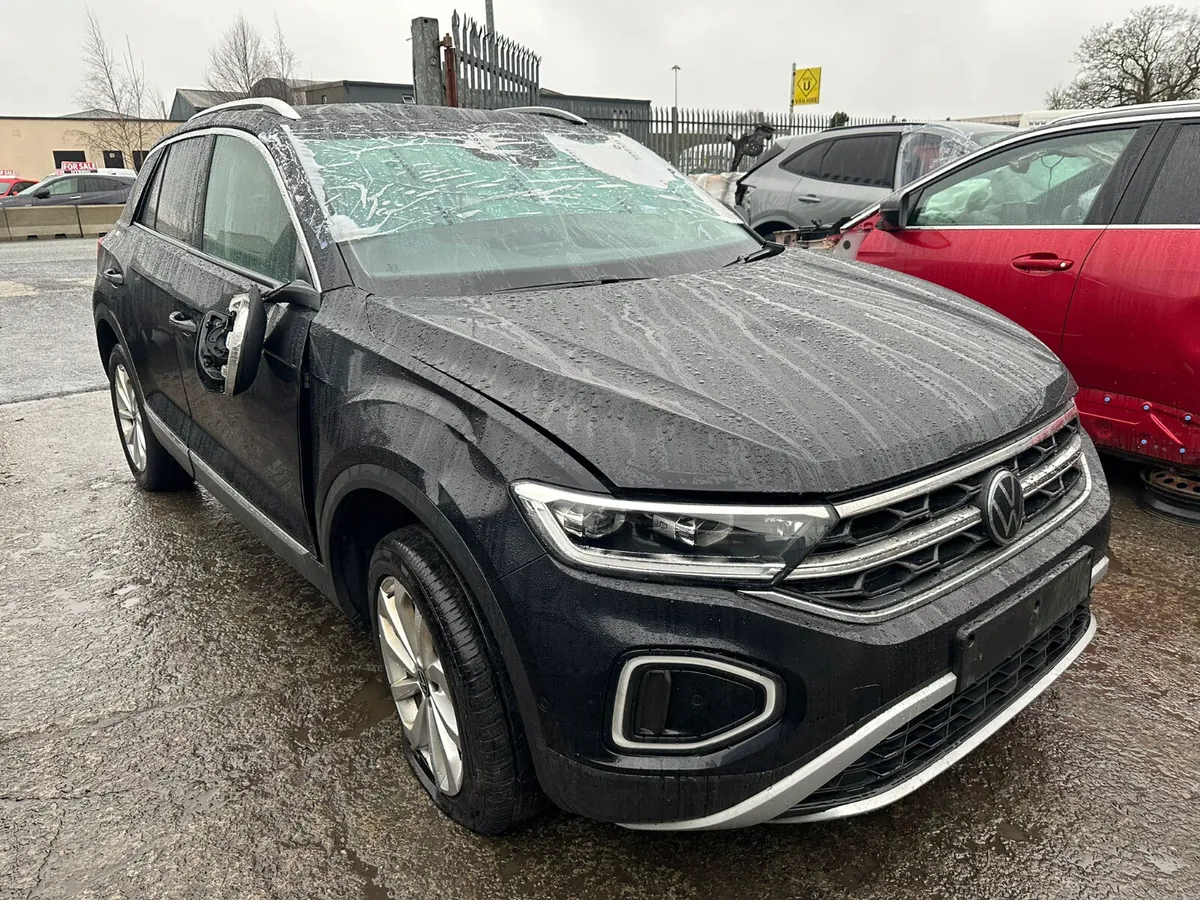 23 VW T-ROC  1.5 TSI (DXD) FOR BREAKING - Image 1