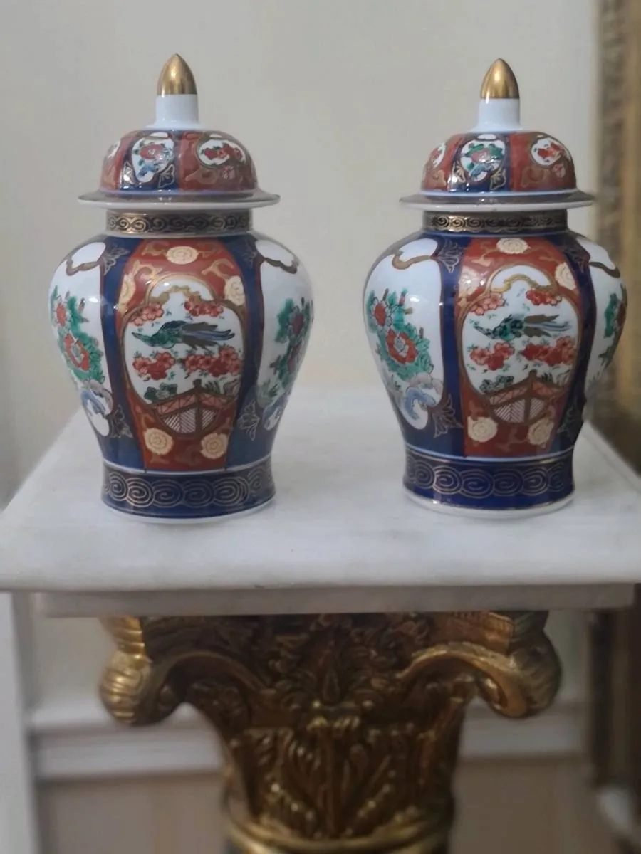 Oriental vases POSTAGE AVAILABLE - Image 1