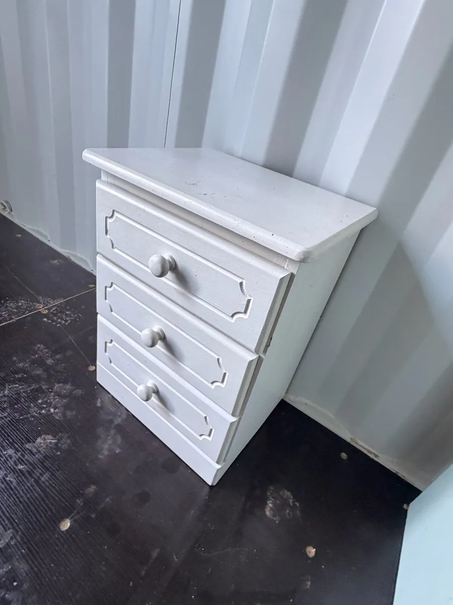 White 3 Drawer Bedside Locker / Chest - Image 2