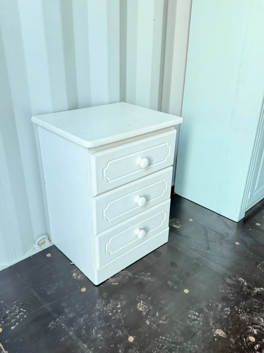 White 3 Drawer Bedside Locker / Chest - Image 3
