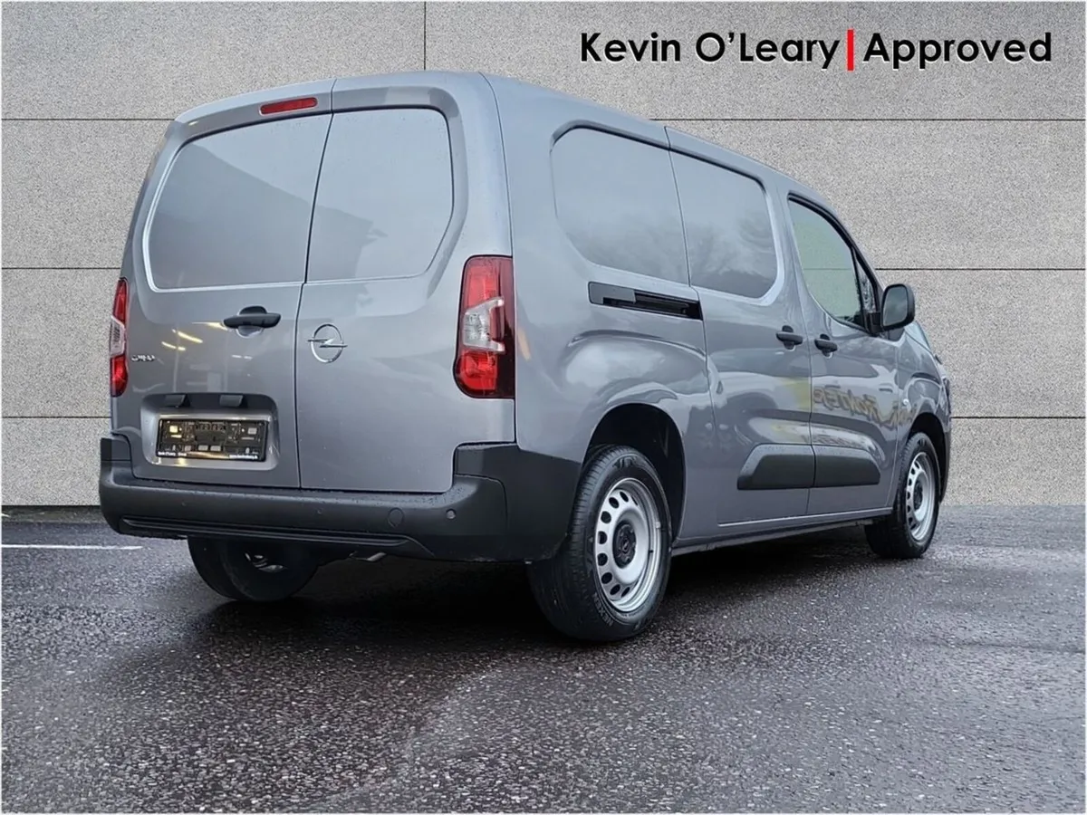 Opel Combo Crew Cab 5 Seater 1.5 - Image 4