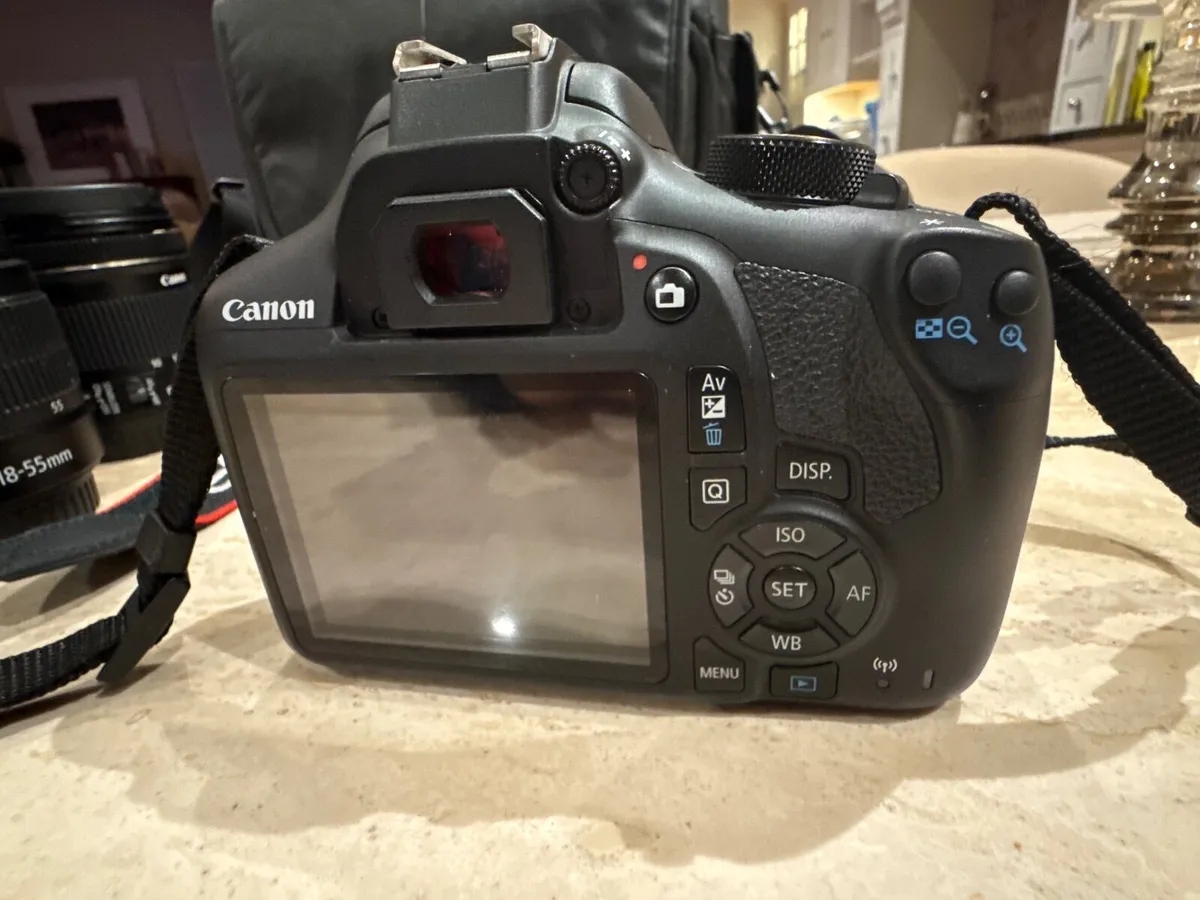 Canon EOS 1300D DSLR camera with 2 lenses and case - Image 3