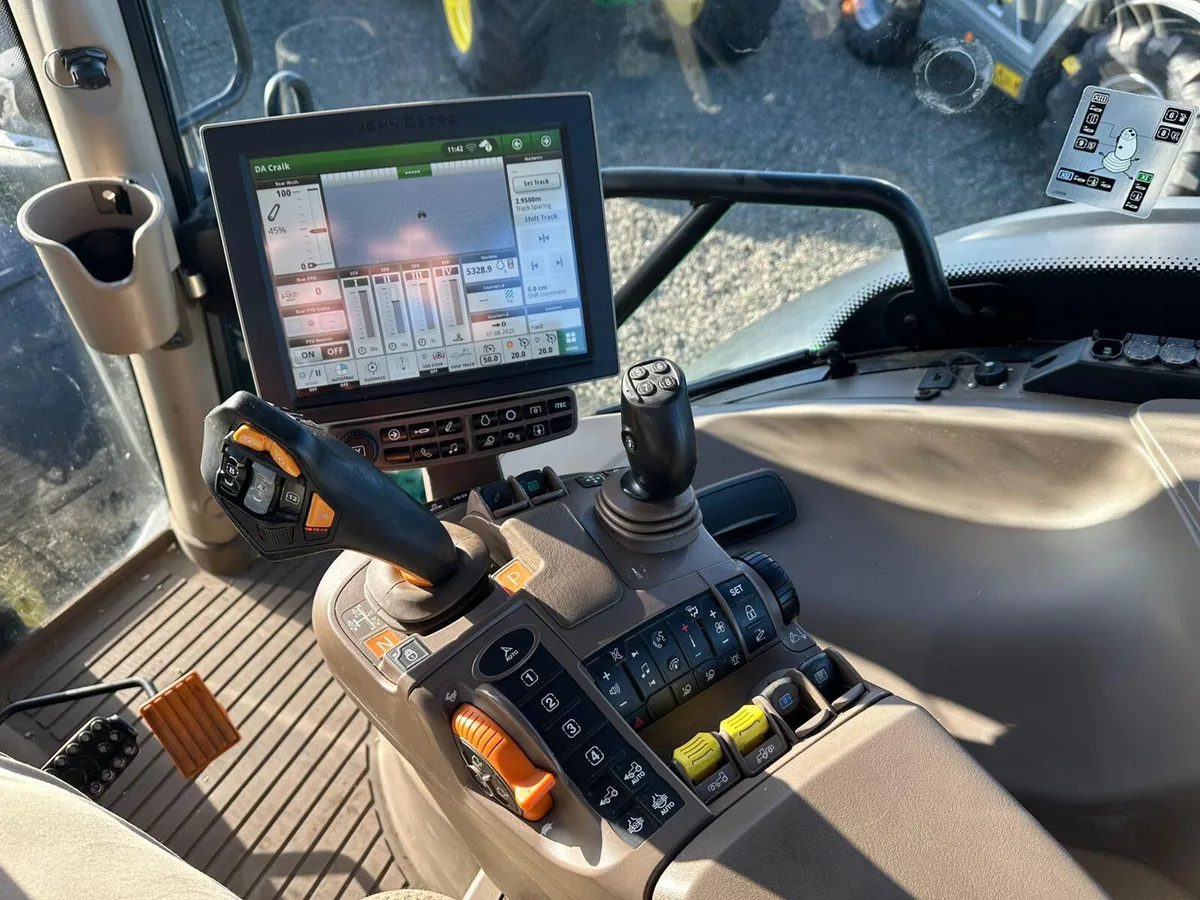 2022 John Deere 6215R Ultimate - Image 3