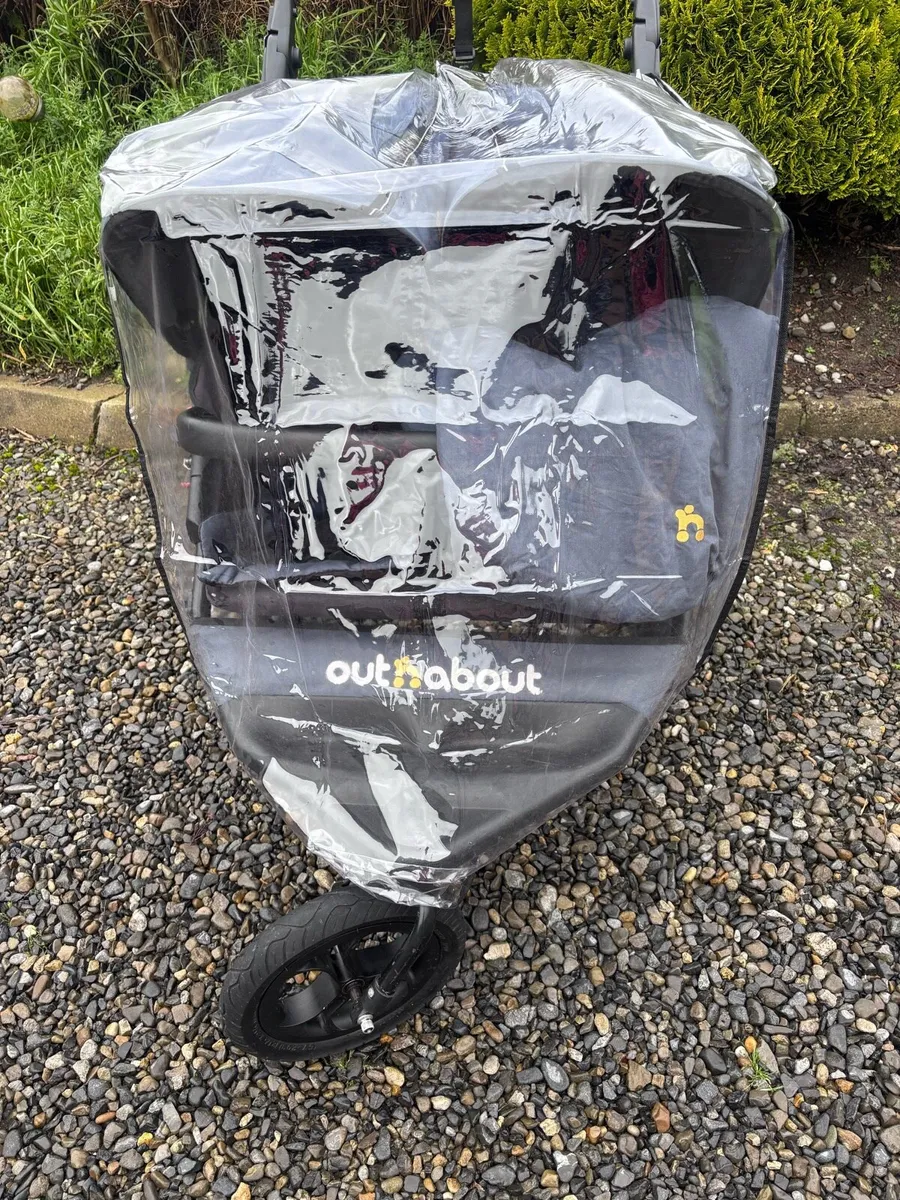 Out n about double - Image 3