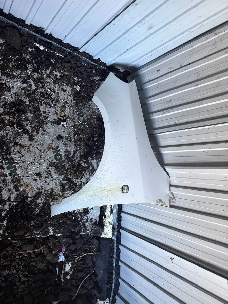 2011 Skoda fabia parts - Image 1