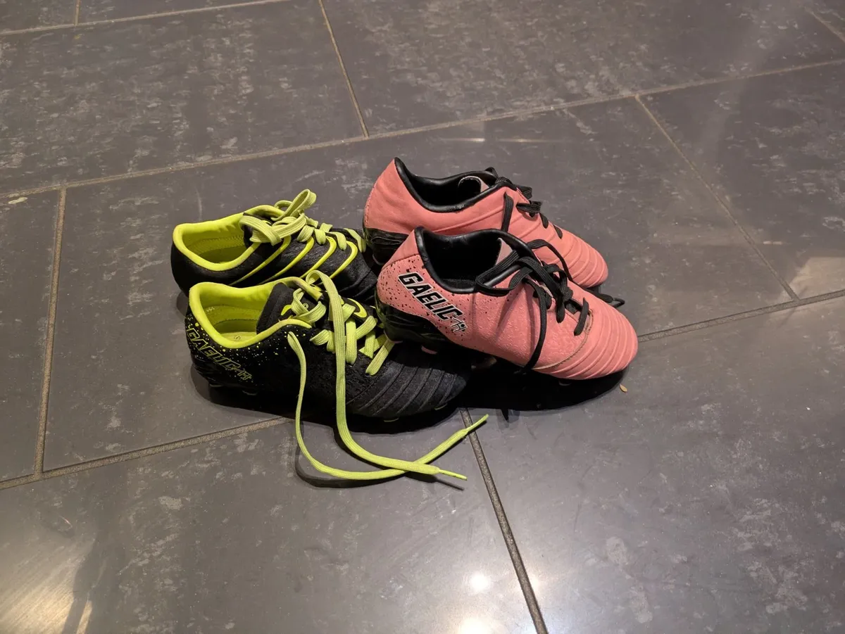 Kids football boots uk 11