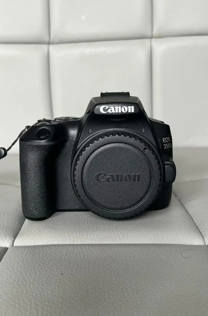 Canon 250D Full kit - Image 1