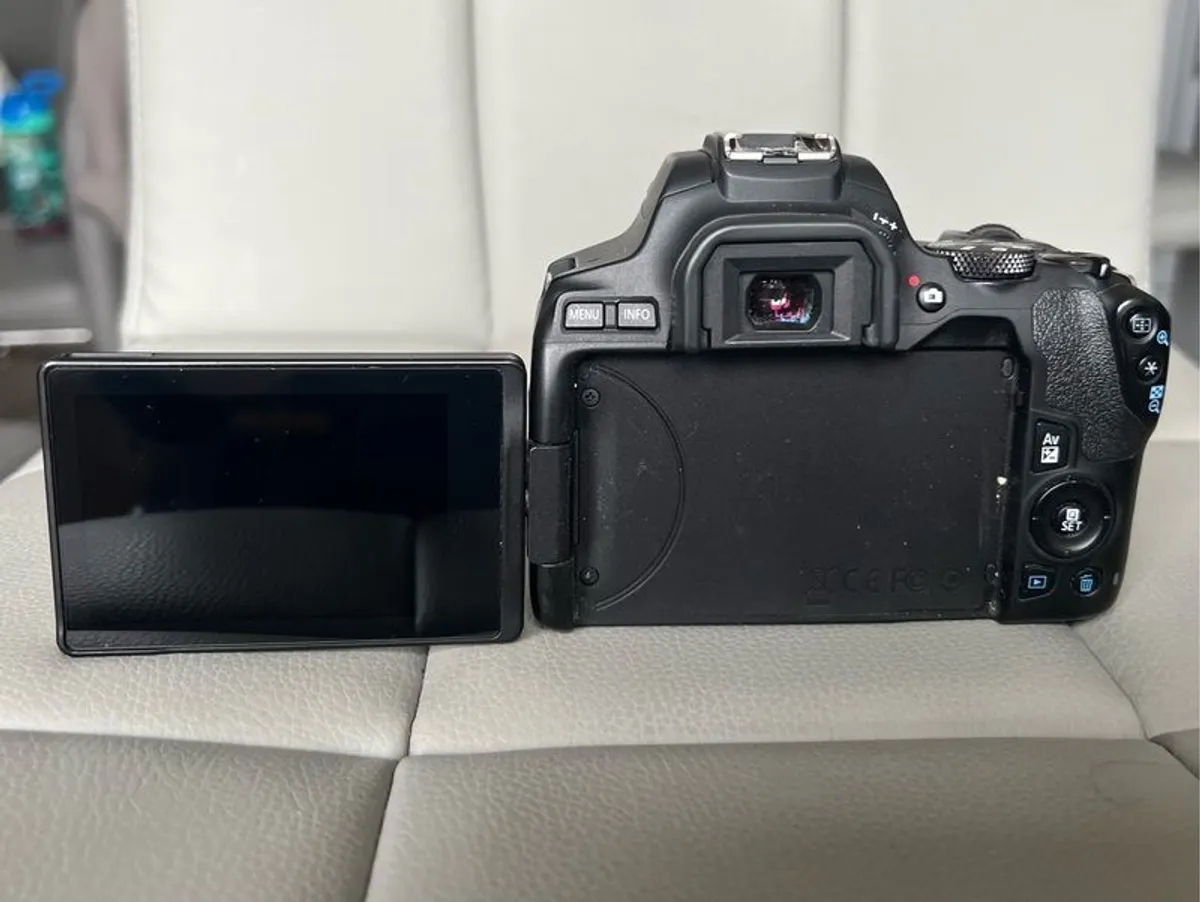 Canon 250D Full kit - Image 4