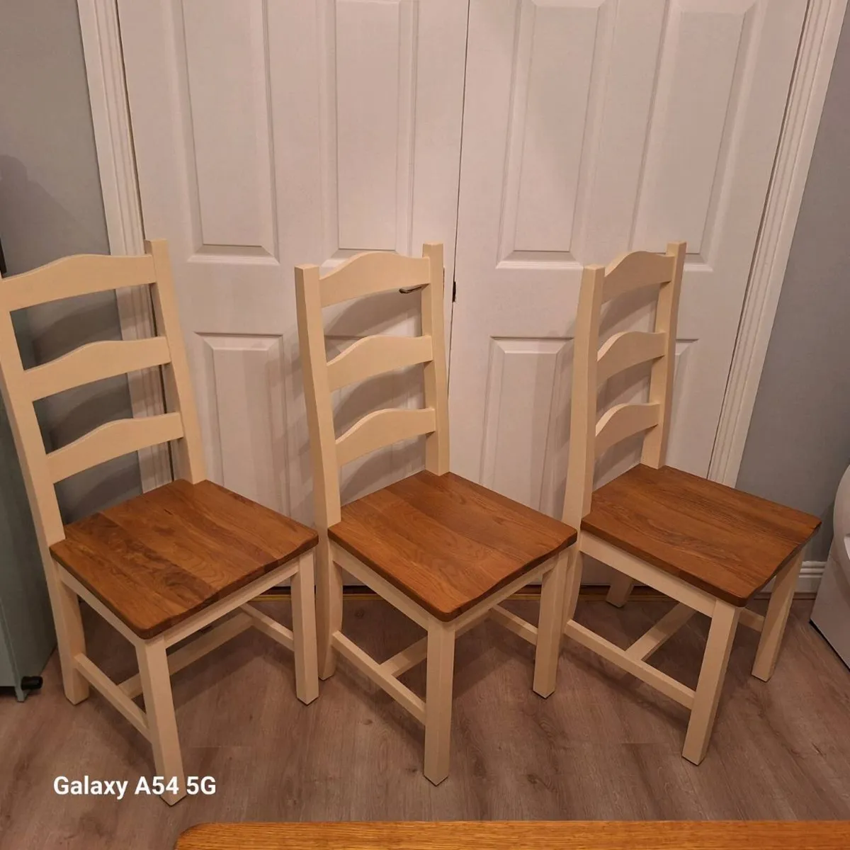 Dining room chairs - Image 1
