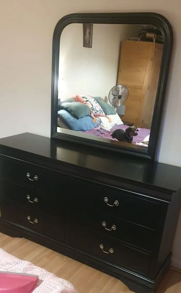 Mahogany bedroom furniture for sale - Image 4