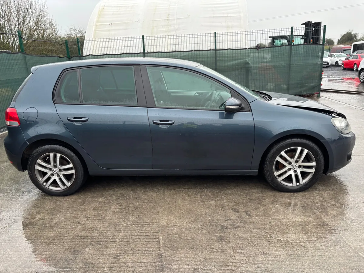 VW Golf TDI Automatic - Image 4