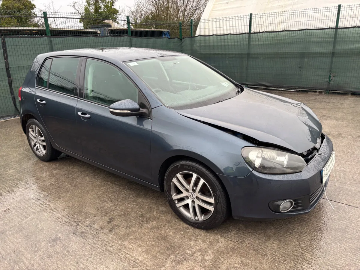 VW Golf TDI Automatic - Image 3