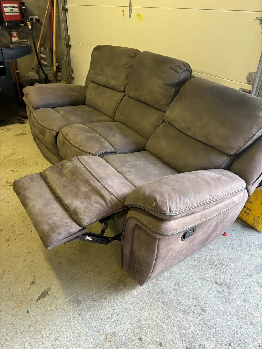 3 seater couch , 1 seater - Image 2