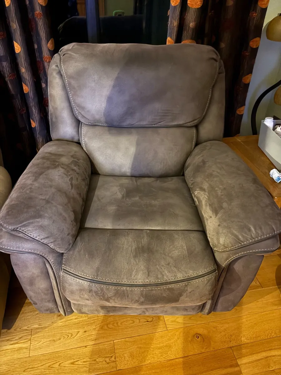 3 seater couch , 1 seater - Image 4