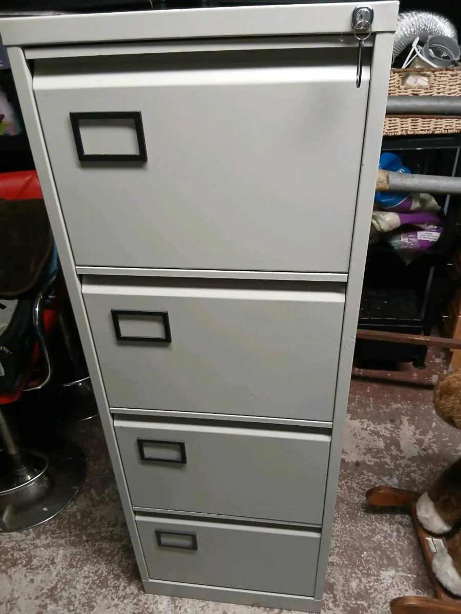 4 Drawer Filing Cabinet - Image 1