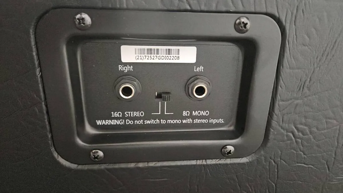 Harley Benton 2x12 Celestion V30 speaker cab - Image 4