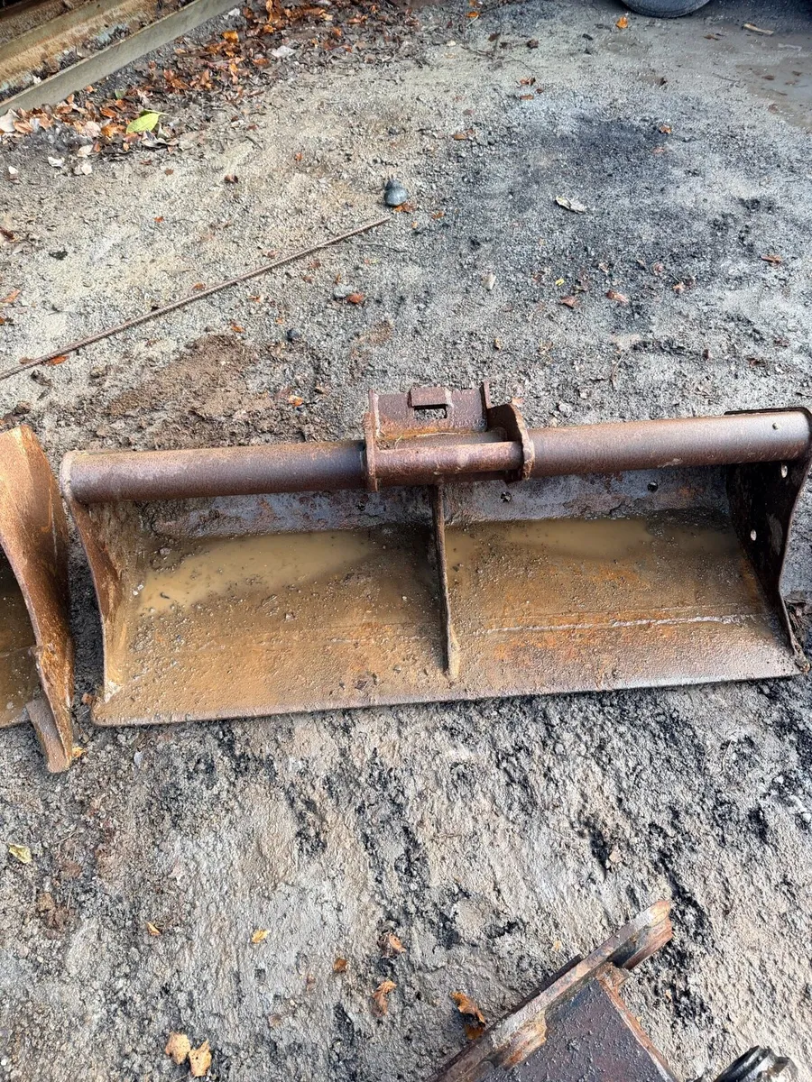 Takeuchi Buckets - Image 3