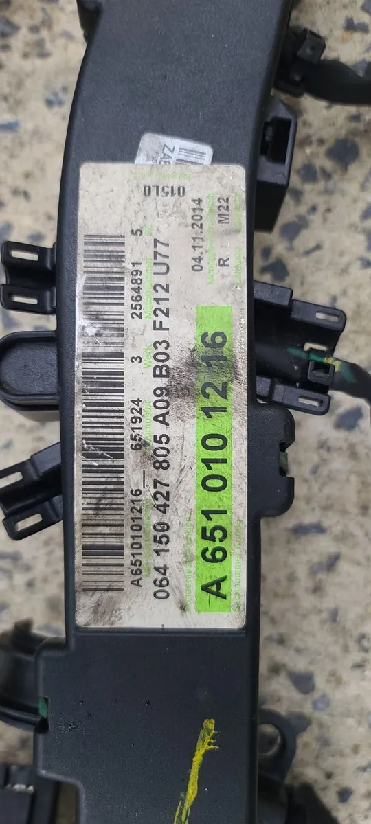 Mercedes w212 2015 engine wiring loom - Image 2