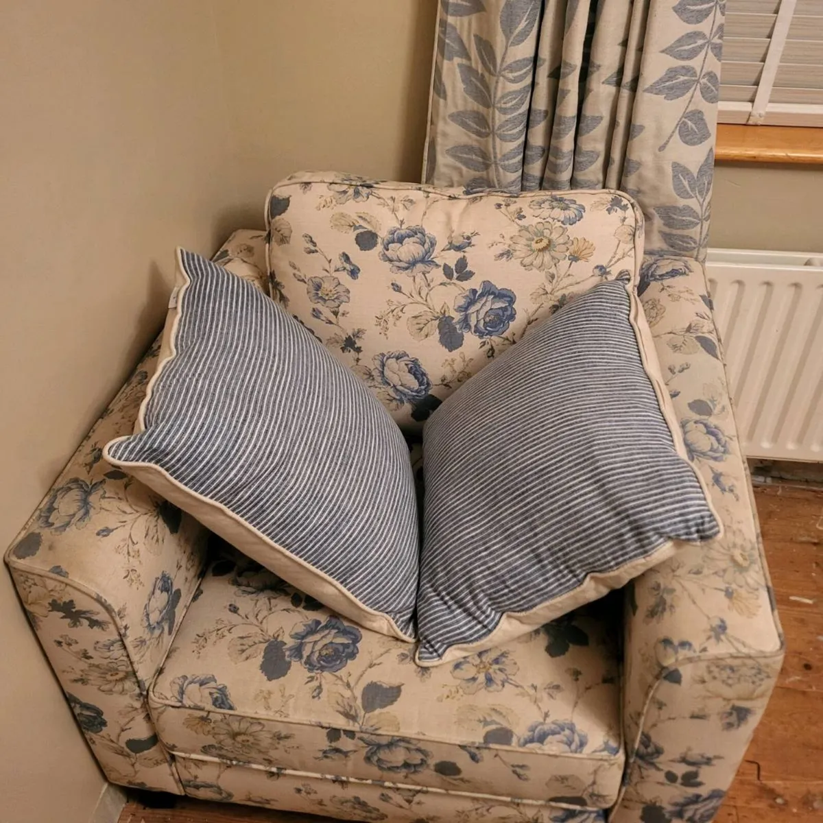 Sofa - Image 4