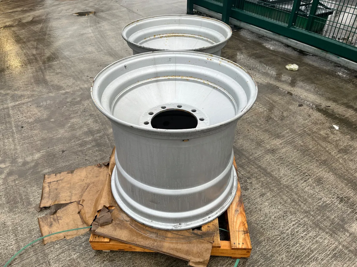 Slurry Tanker Rims 800/65R32 - Image 4