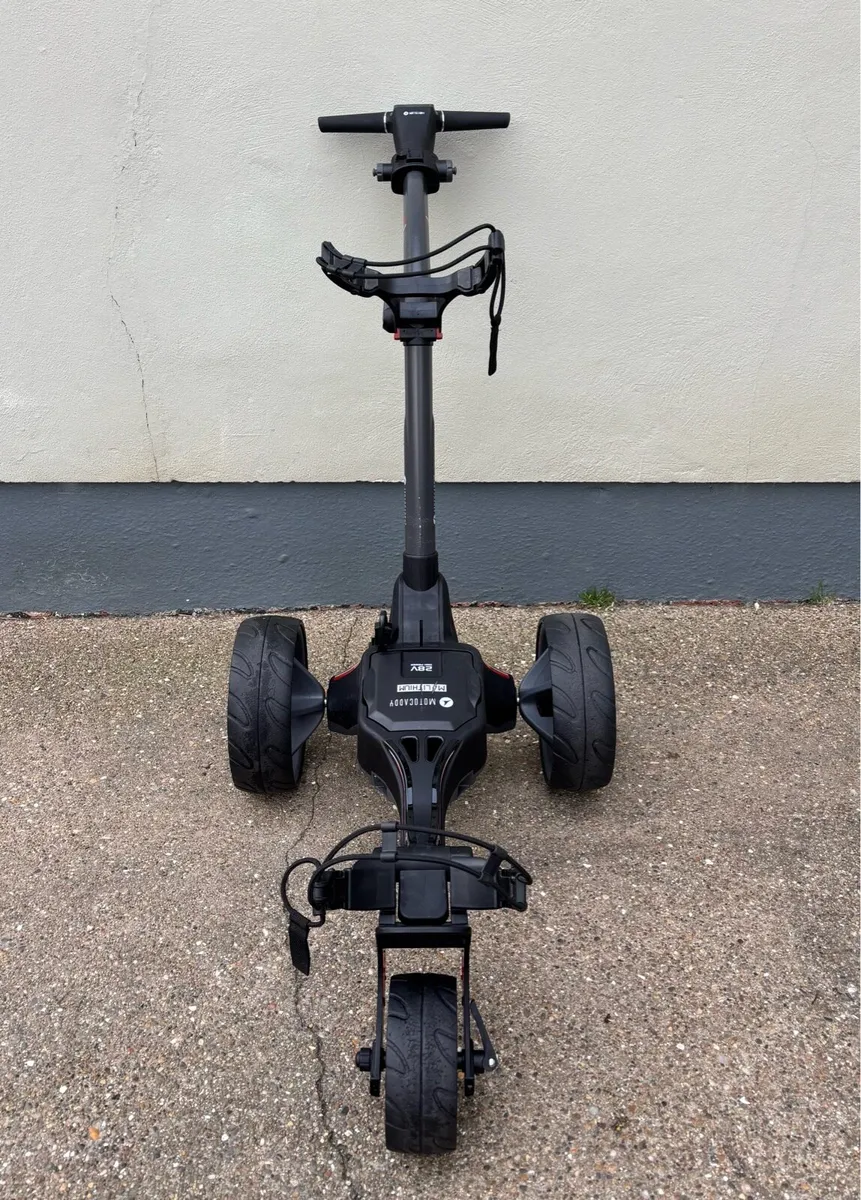 Motocaddy M1 Electric Trolley - Image 3