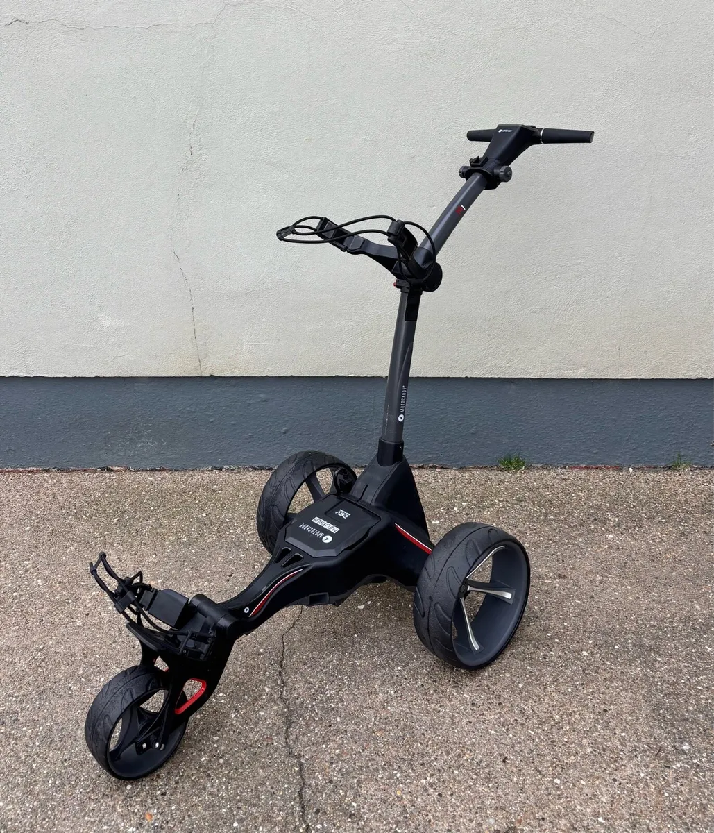 Motocaddy M1 Electric Trolley - Image 1