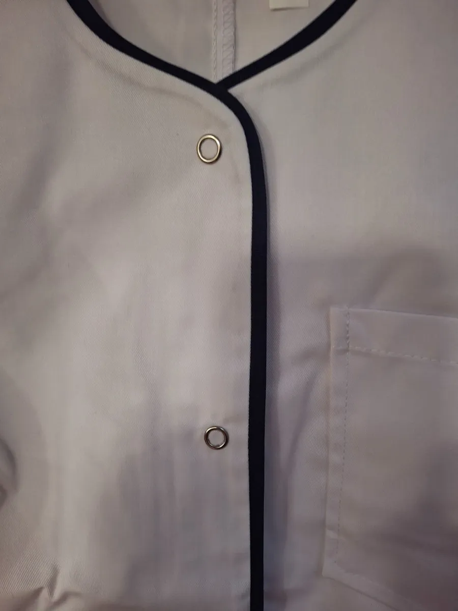 Nurses tunics - Image 2