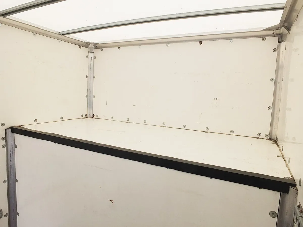 2021 Iveco Daily Luton Box Van - Image 3