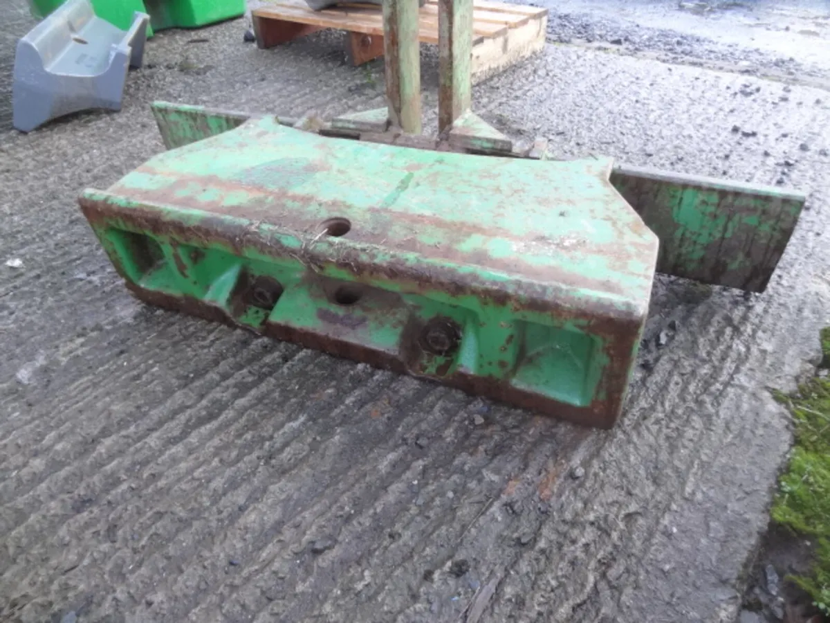 John Deere Front Tractor Weight Carrier - Image 3