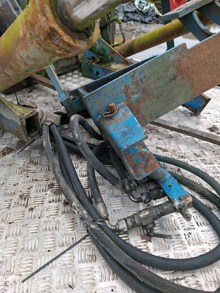 Tanco 978 power loader - Image 3