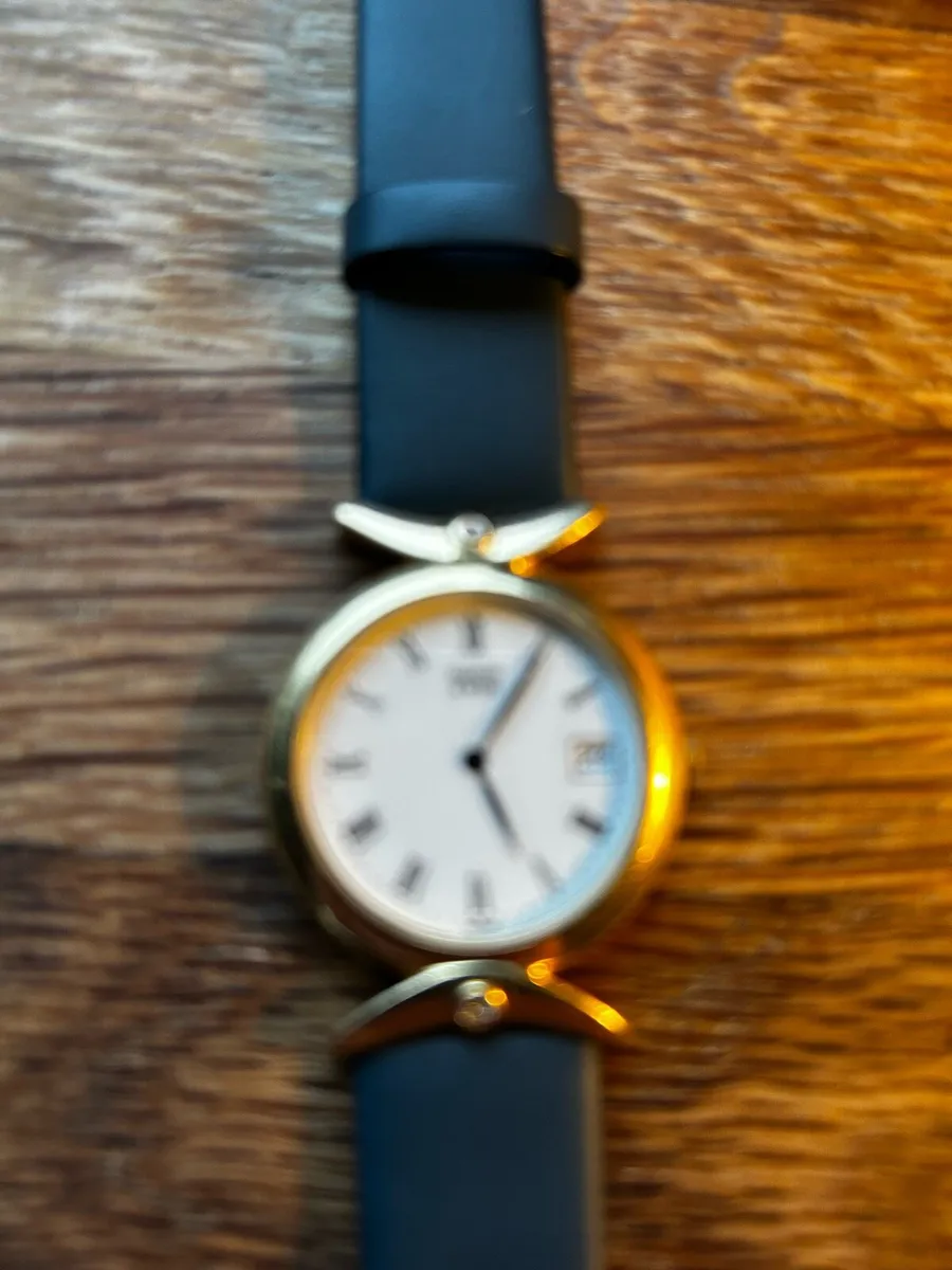 Ladies Gold Watch - Image 2