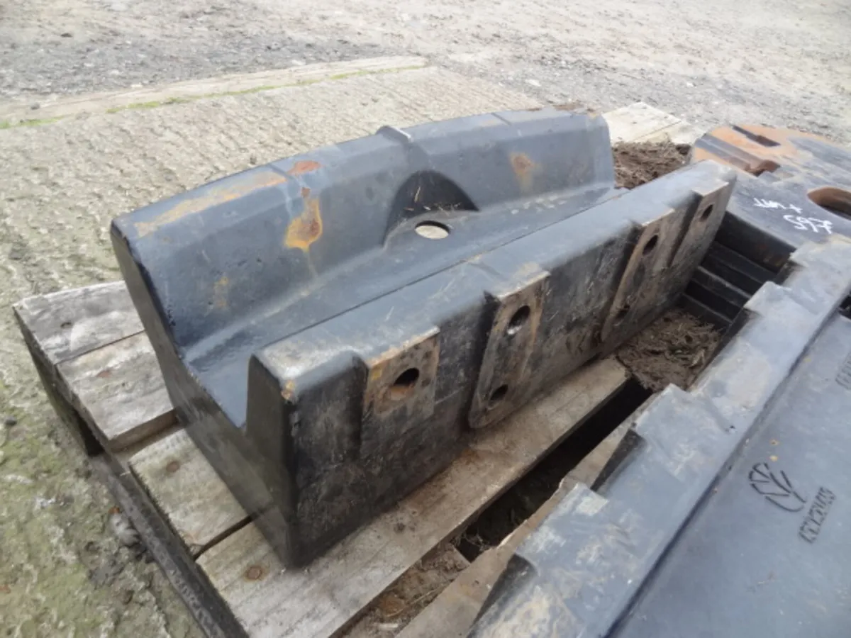 New Holland Front Fan Weight Carrier Blocks - Image 3