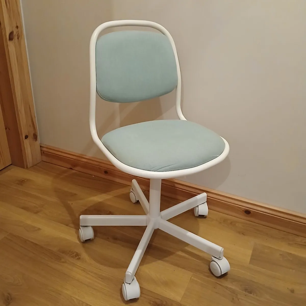 Ikea kids office chair - Image 1