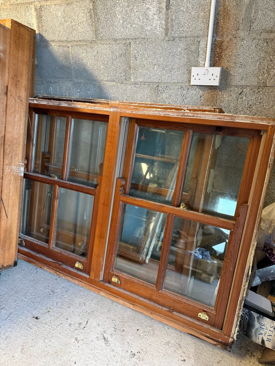 Cedar Wood Sash Windows - Image 3