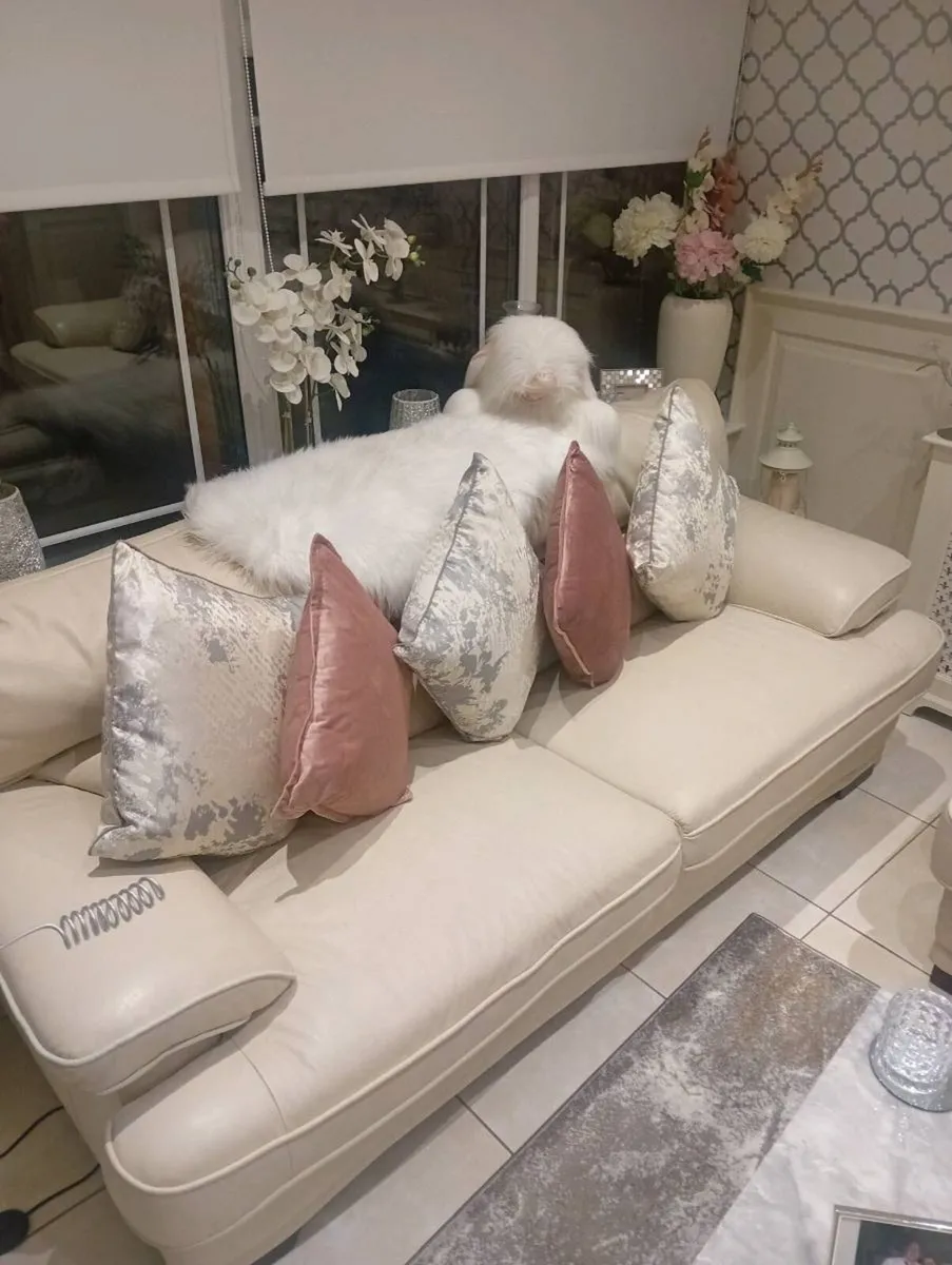 Cream leather 3 and 2 - Image 2